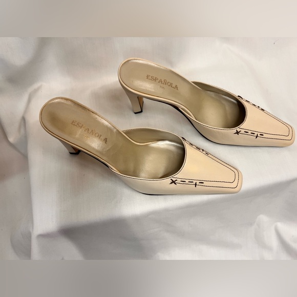 Espanola mule heels, size 8 1/2M. - Picture 3 of 12
